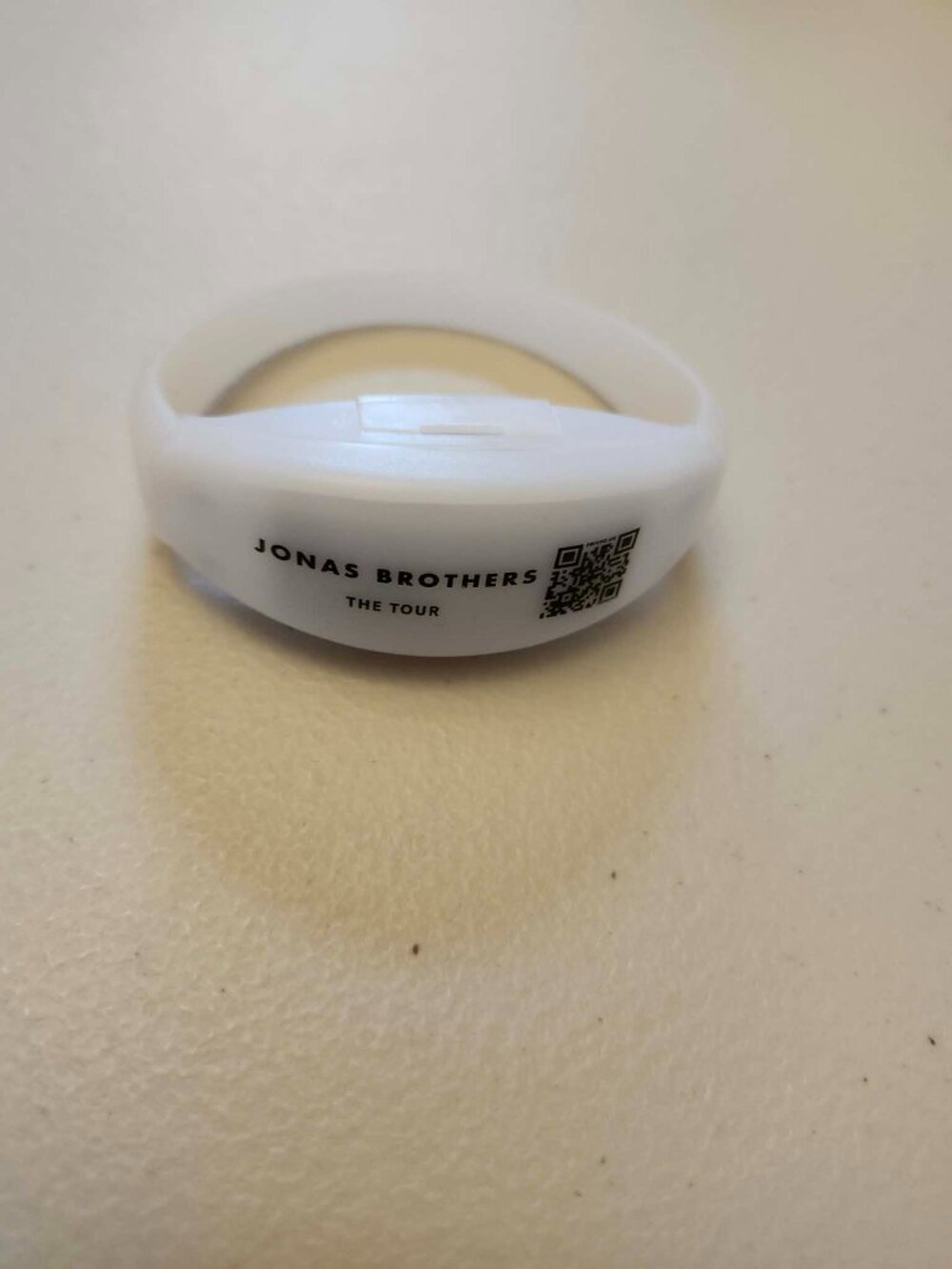 Jonas Brothers 2023 The Tour Collectible Concert Bracelet
